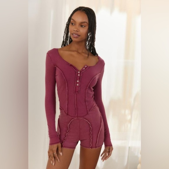Urban Outfitters Out From Under Seamed Long Sleeve Henley Top in Berry - Picture 1 of 3